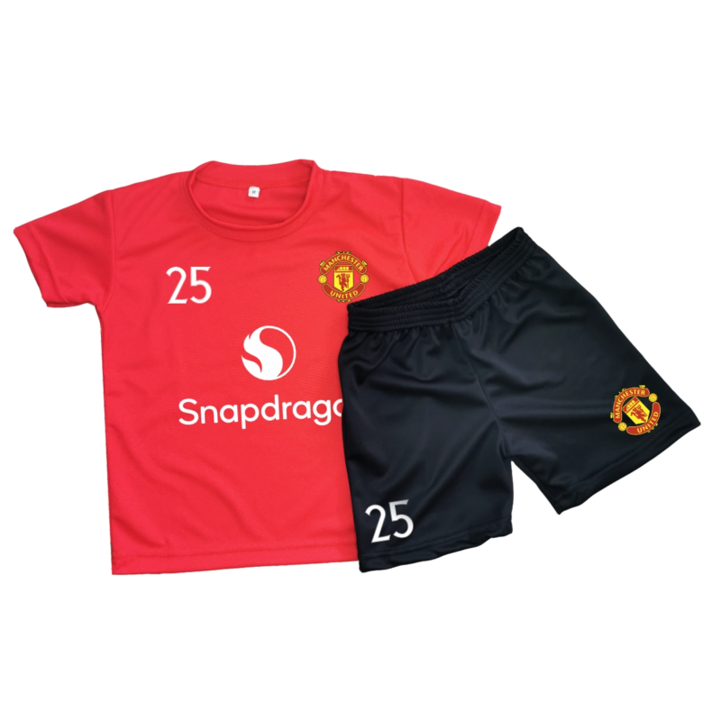 Conjunto en tela deportiva Remera y Short  Manchester Ugarte